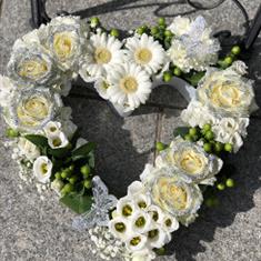 Glitter White Grouped Heart
